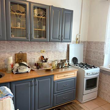 Анатолія Кос-Анатольського вул., 4