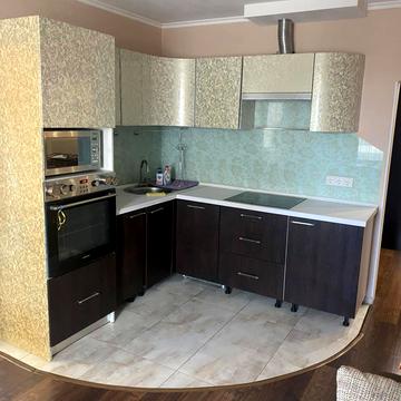 Миколи Лаврухіна вул., 8