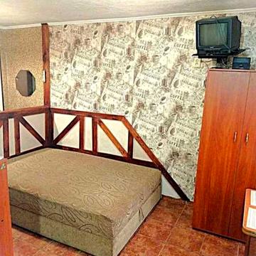 Верховинна вул., 81