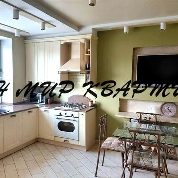 майдан Незалежності пл., 1Б