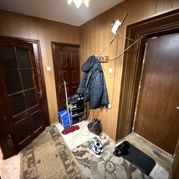 Великотирновська вул., (Будинок)