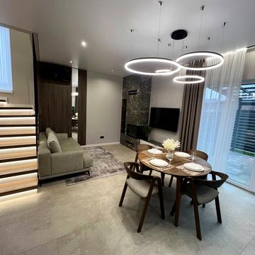 Полтавська вул.