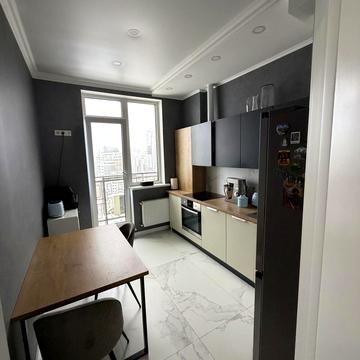 Перлинна вул., 3