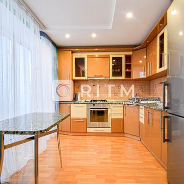 Уласа Самчука вул. (Молодої Гвардії), 32