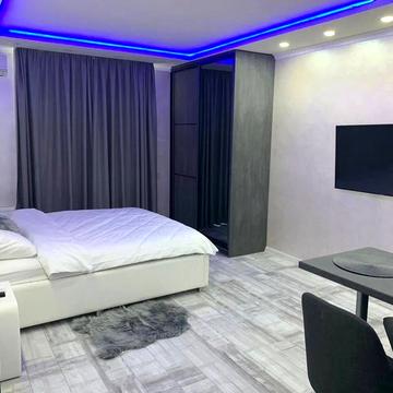 Джона Маккейна вул. (Івана Кудрі), 7