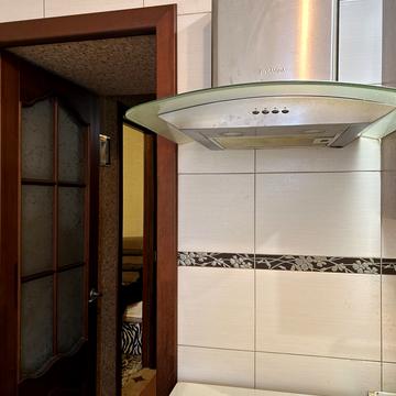 Олександра Поля просп. (Кірова), 86