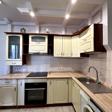 Михайла Гришка вул., 9