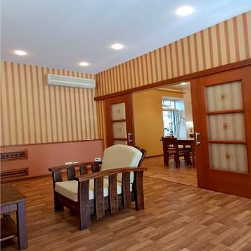 Соборна пл. (Жовтнева)