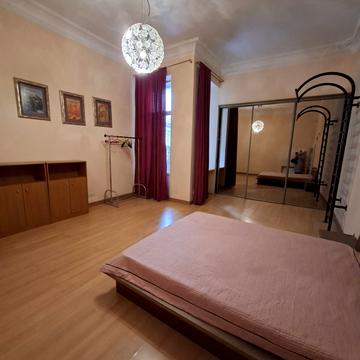 Леонтовича вул. (Бєлінського), 12