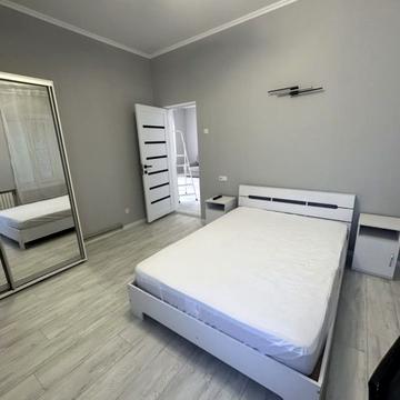 Садова вул., 14