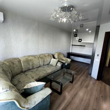 Тополина вул., 18