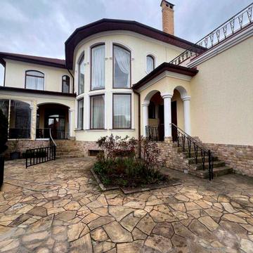 Сергія Єфремова вул. (Академіка Вавілова)