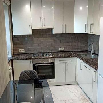 Ольжича вул., 8