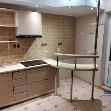 Федора Ернста вул., 12