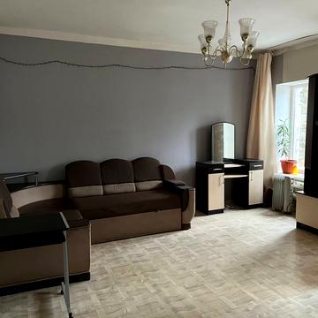 Чорноморського Козацтва вул., 85