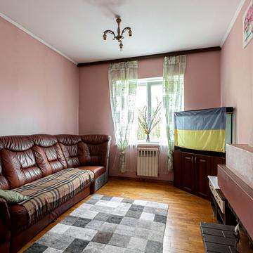 Владислава Веливока вул., 14