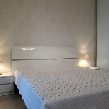 Дніпровська набережна вул., 26-А