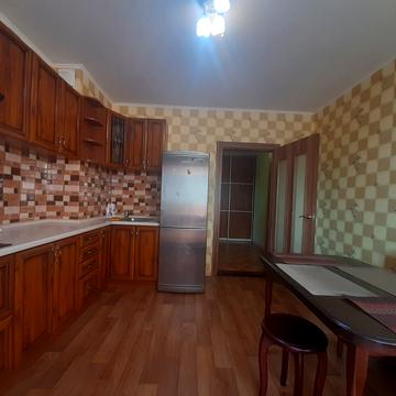 Милославська вул., 16