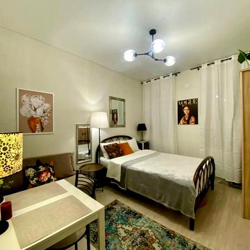 Різовська вул., 8