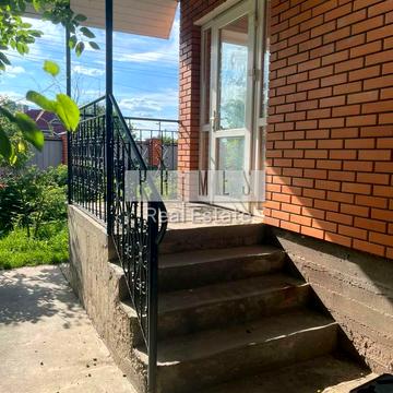 Шкільна вул.