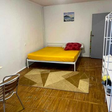 Лєскова вул., 6