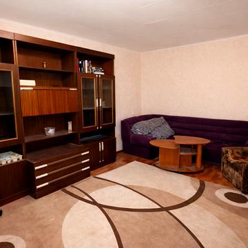 Героїв просп., 12