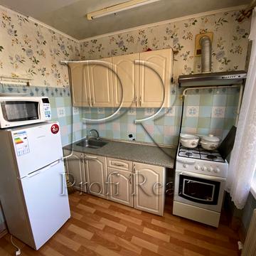 Бахмацька вул., 18