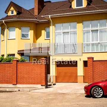 Шкільна вул.