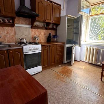 Академічна вул. (Піонерська), 5б