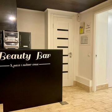 Тарнавського вул., 4