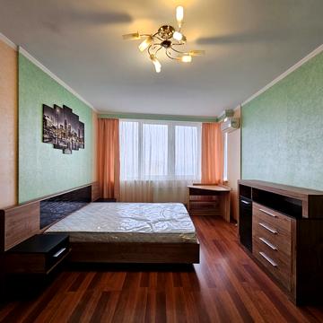 Вишгородська вул., 45