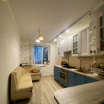 Академіка Корольова вул., 81/6