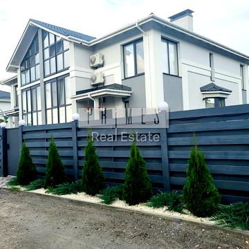 Центральна вул.