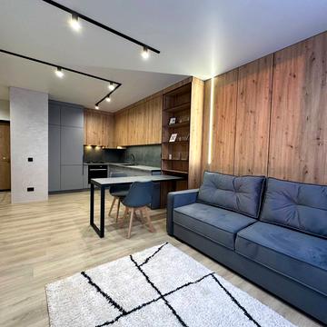 Героїв Майдану вул., (Будинок 6)