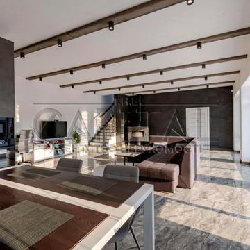 Київська вул.