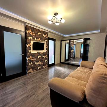 Квітки Цісик вул. (Гулі Корольової), 20