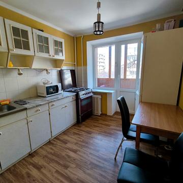 Половецька вул., 12/42