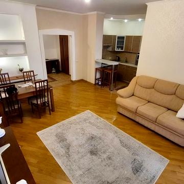 Саксаганського вул., 121