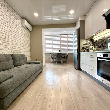 Набережна Перемоги вул., 62