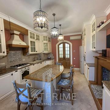 Звіринецька вул., 47