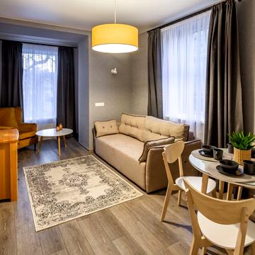 Насипна вул., 5