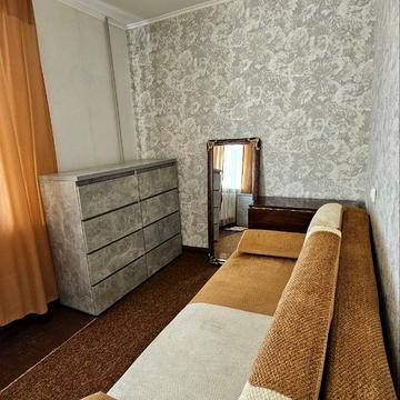 Незалежності вул. (Титова), 24