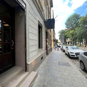 Данила Галицького пл., 12