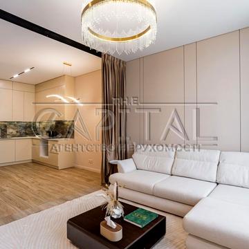 Річкова вул., 4