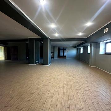 Шандора Петефі пл., 47 