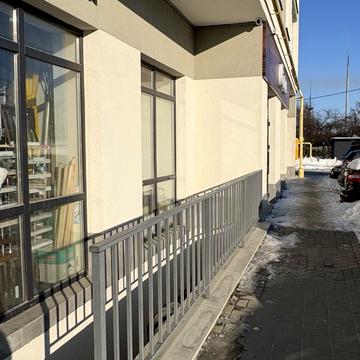 Івасюка вул., (Будинок 2)