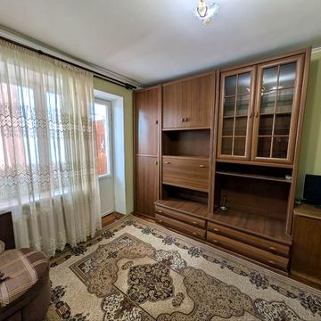 Олександра Довженка вул., 8/2