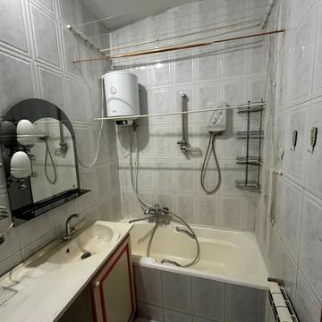 Олеся Гончара вул., 90/92