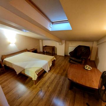 Героїв УПА вул., 46