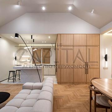 Київська вул., 2